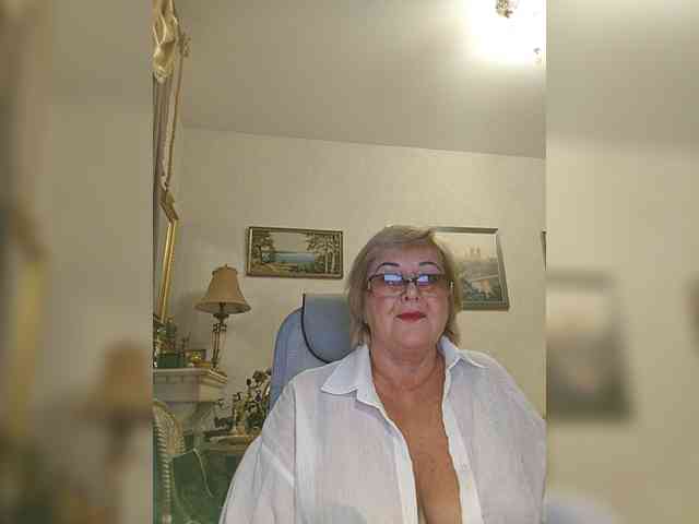 KarinkaSweet webcam