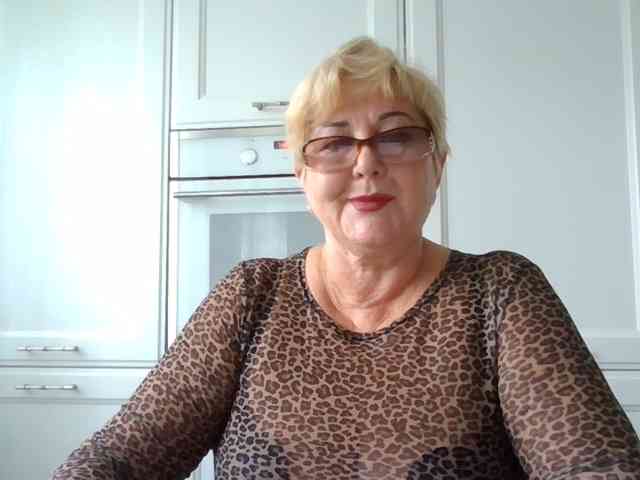 KarinkaSweet webcam