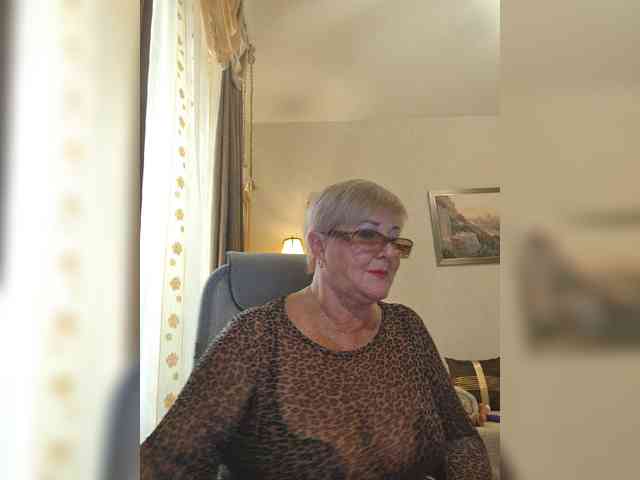 KarinkaSweet webcam