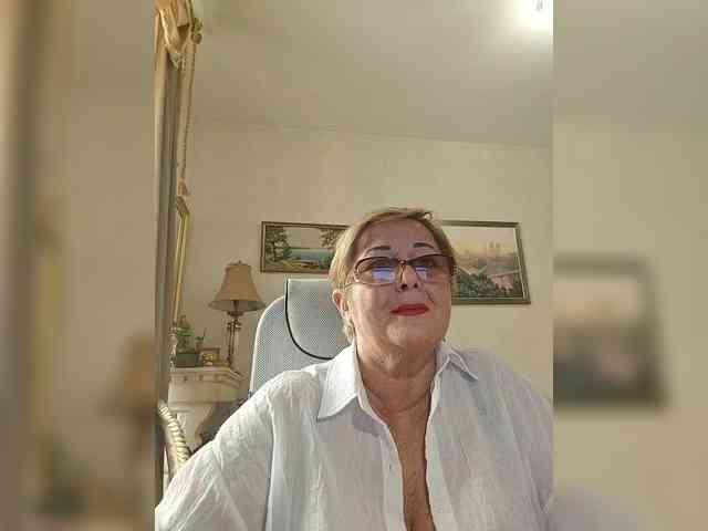 KarinkaSweet webcam