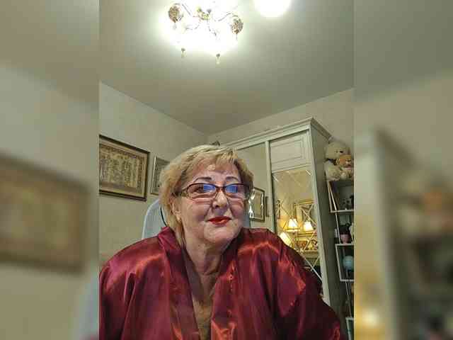 KarinkaSweet webcam