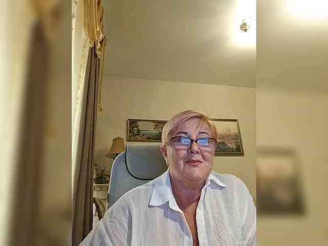 KarinkaSweet webcam