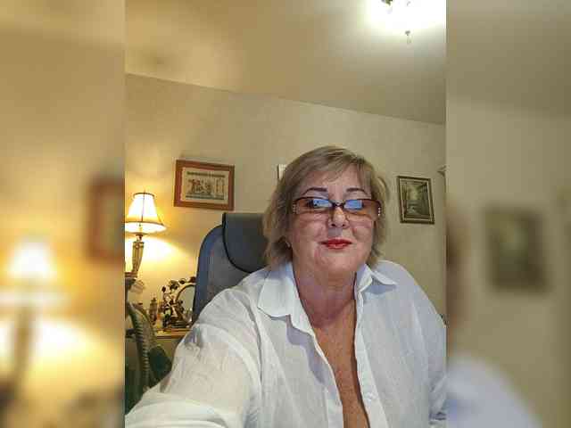 KarinkaSweet webcam