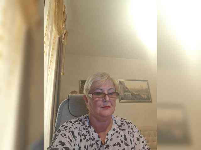 KarinkaSweet webcam