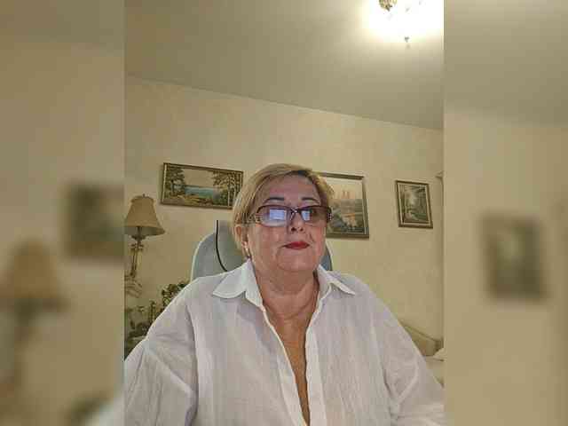 KarinkaSweet webcam