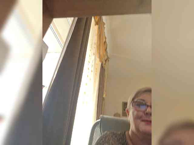 KarinkaSweet webcam