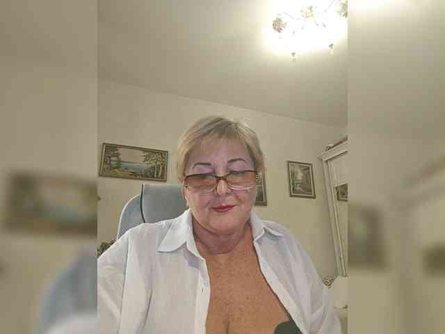 KarinkaSweet webcam