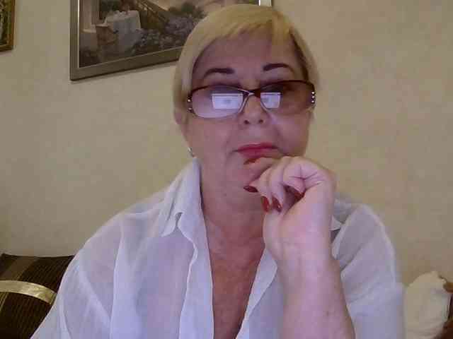 KarinkaSweet live female cam on bongacams