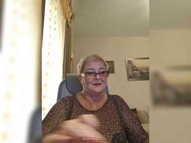KarinkaSweet webcam