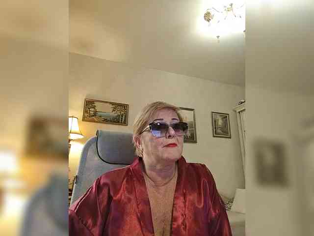 KarinkaSweet webcam