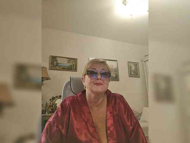 KarinkaSweet webcam