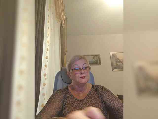KarinkaSweet webcam