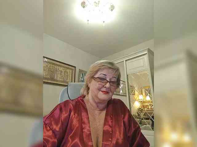 KarinkaSweet webcam