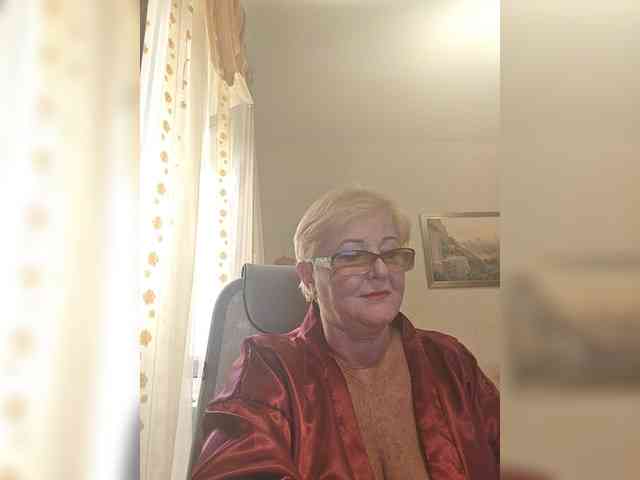 KarinkaSweet webcam