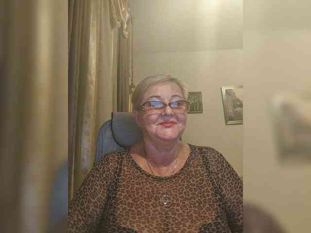 KarinkaSweet webcam