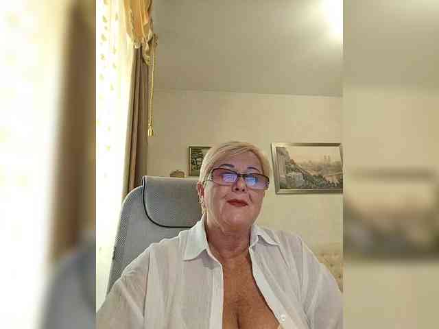 KarinkaSweet webcam