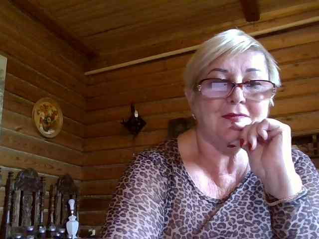 KarinkaSweet live female cam on bongacams
