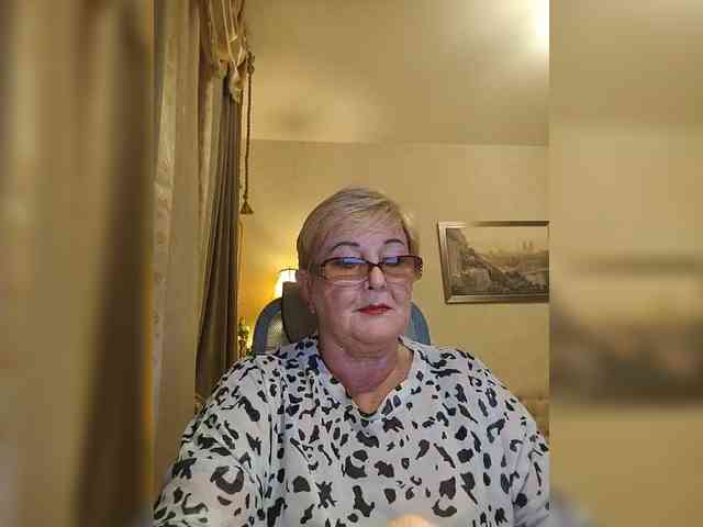 KarinkaSweet webcam