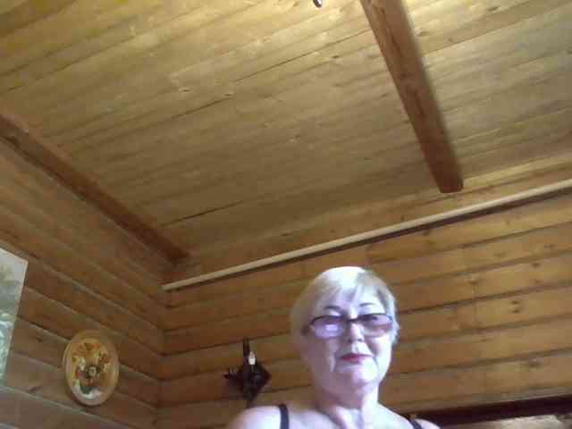 KarinkaSweet webcam