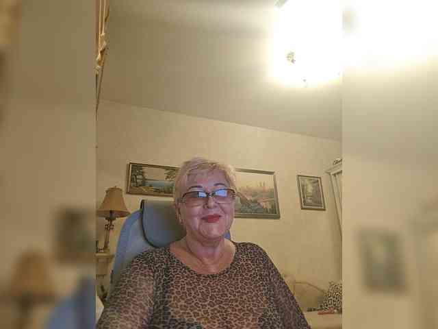 KarinkaSweet webcam