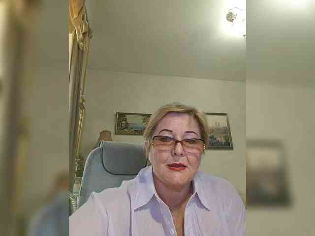 KarinkaSweet webcam