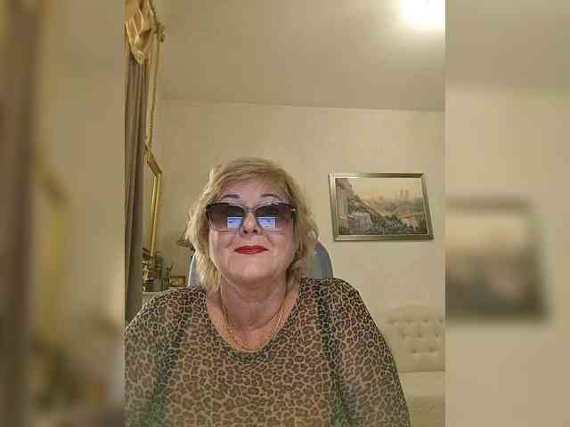 KarinkaSweet webcam