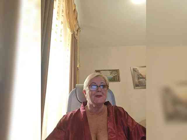 KarinkaSweet webcam