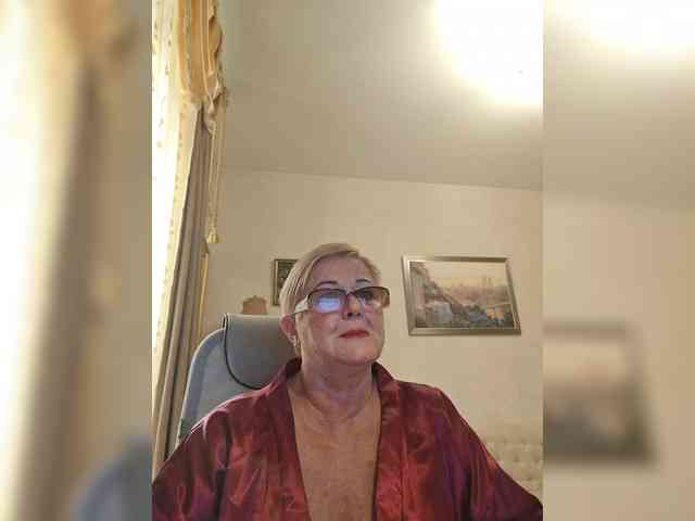 KarinkaSweet webcam