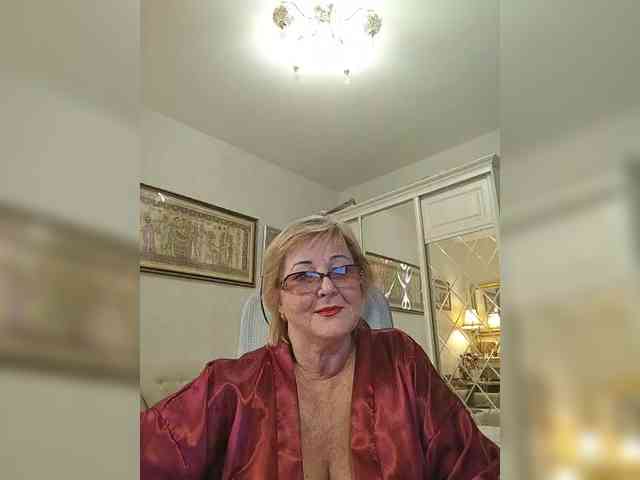 KarinkaSweet webcam