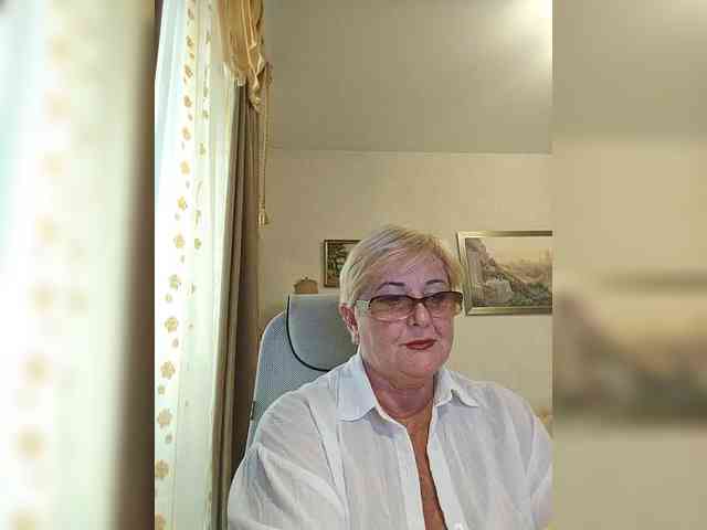 KarinkaSweet webcam
