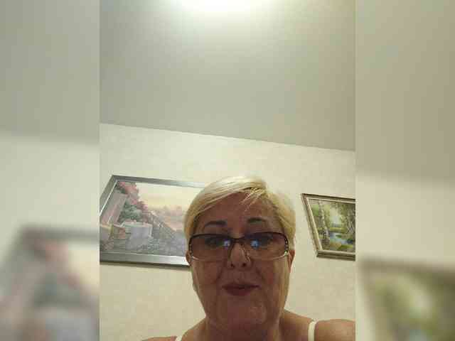 KarinkaSweet webcam