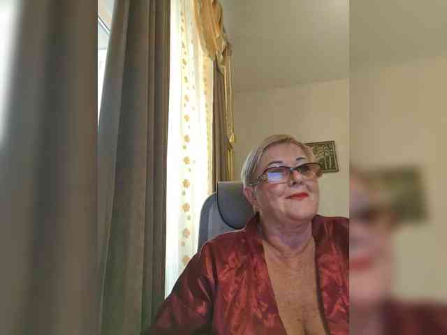 KarinkaSweet webcam