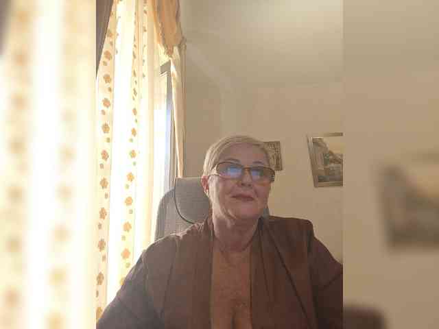 KarinkaSweet webcam