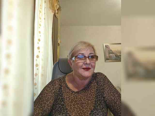 KarinkaSweet webcam