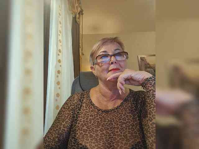 KarinkaSweet webcam