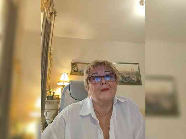 KarinkaSweet webcam