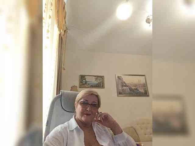 KarinkaSweet webcam