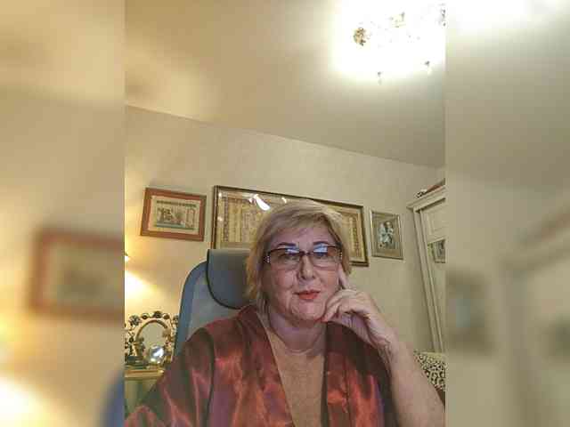 KarinkaSweet webcam