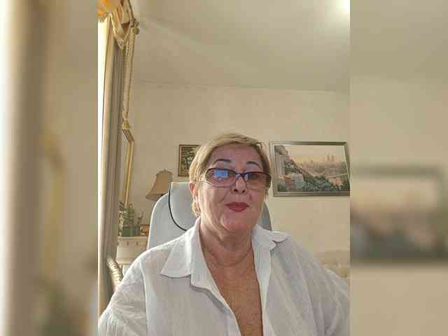 KarinkaSweet webcam