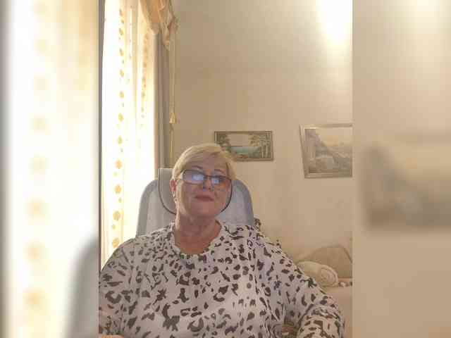KarinkaSweet webcam