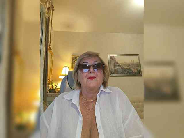 KarinkaSweet webcam