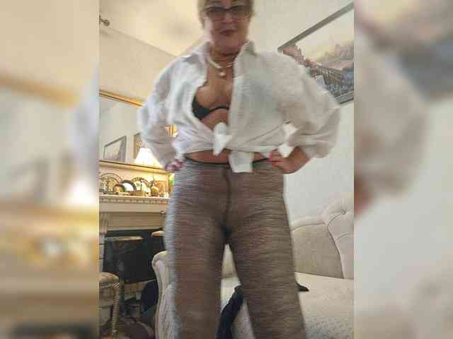 KarinkaSweet webcam