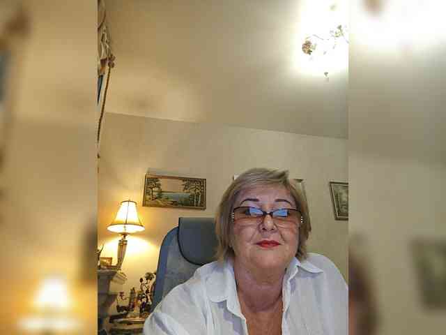 KarinkaSweet webcam