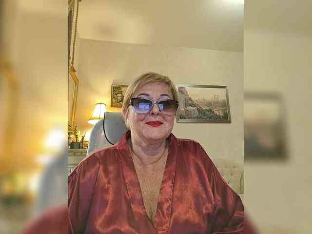 KarinkaSweet webcam
