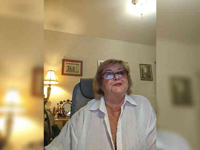 KarinkaSweet webcam