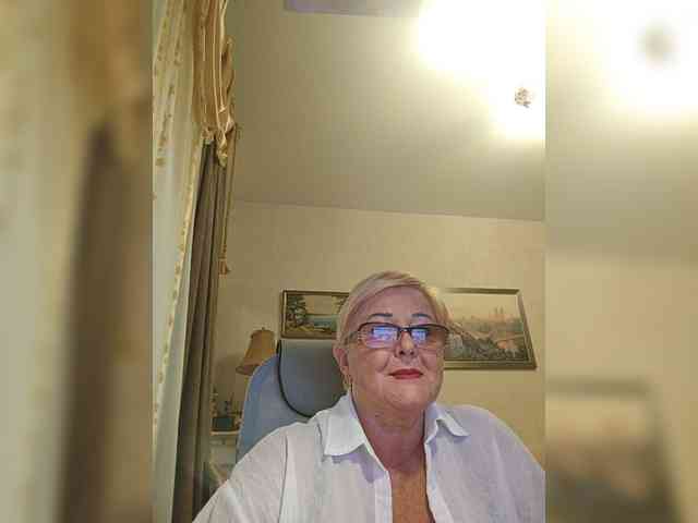 KarinkaSweet webcam