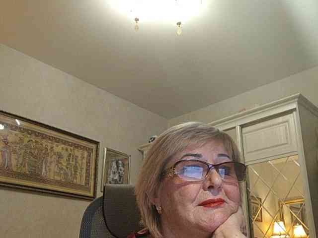 KarinkaSweet webcam