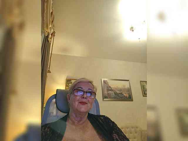 KarinkaSweet webcam