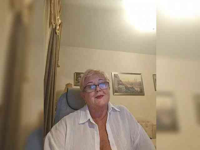 KarinkaSweet webcam