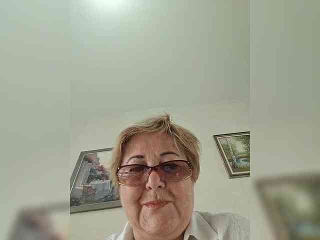 KarinkaSweet webcam